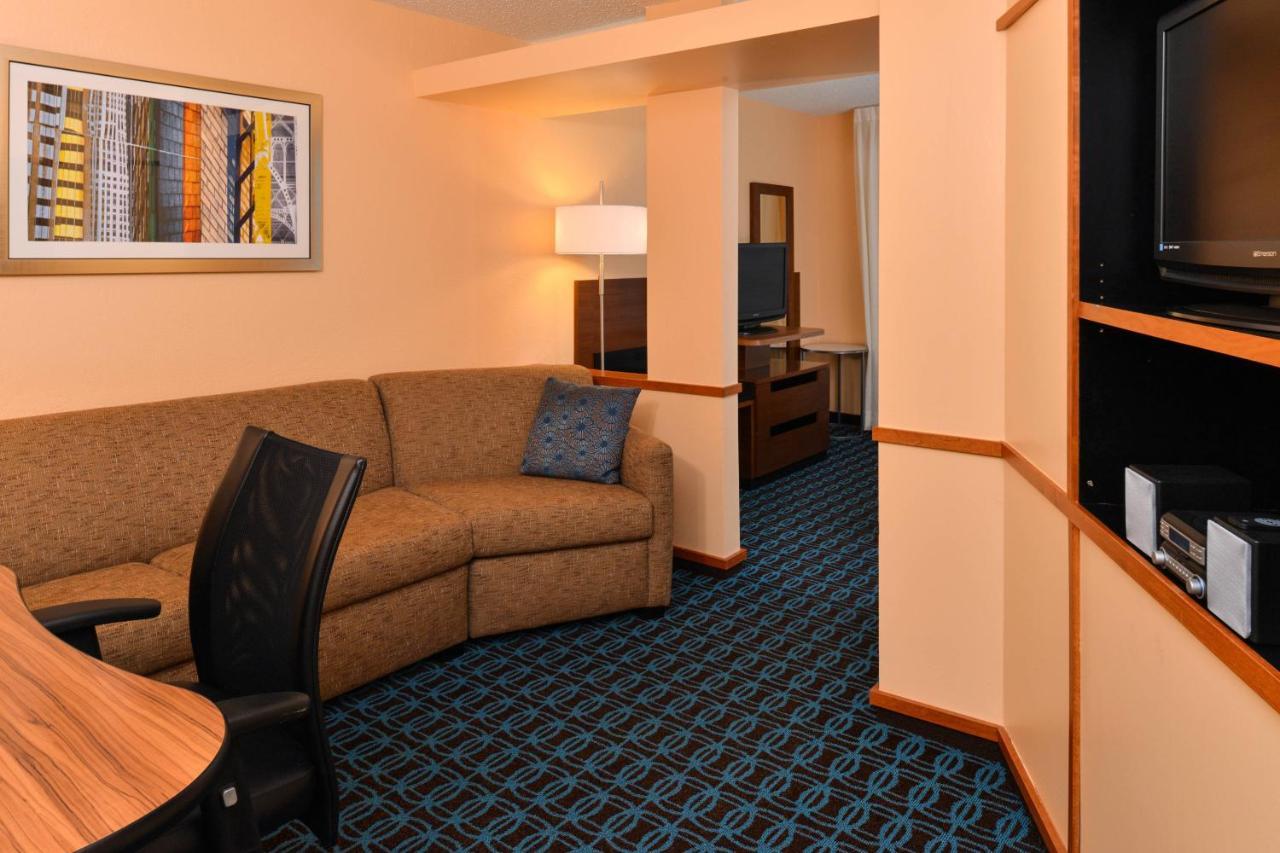 Fairfield Inn & Suites Cleveland Avon Екстер'єр фото